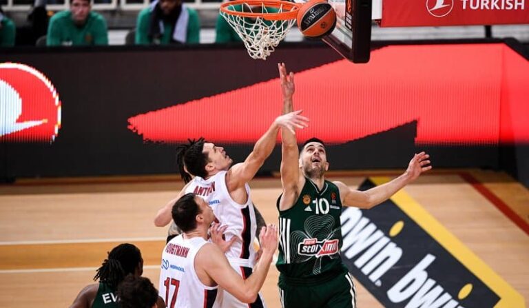 Euroleague: Παρέμεινε τρίτος ο Ολυμπιακός – Προτελευταίος ο Παναθηναϊκός