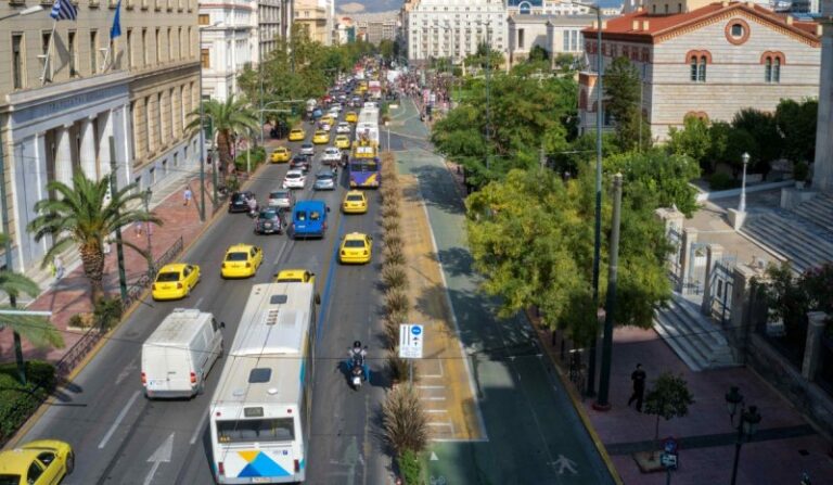 Ξεκίνησαν οι εργασίες ανάπλασης της Πανεπιστημίου – Εγκαταστάθηκε σήμερα το πρώτο εργοτάξιο