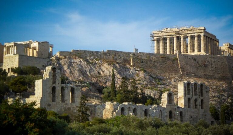 Οι Ιταλοί επιστρέφουν τμήμα της ζωφόρου του Παρθενώνα!