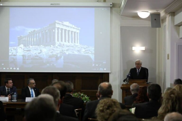 Παυλόπουλος στον ΔΣΑ: Σύντομα θα έρθει η ώρα της επιστροφής των Γλυπτών του Παρθενώνα