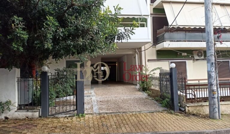 Τραγωδία στην Πεύκη: Μητέρα πέταξε το παιδί της από την ταράτσα κι αυτοκτόνησε (Εικόνες)