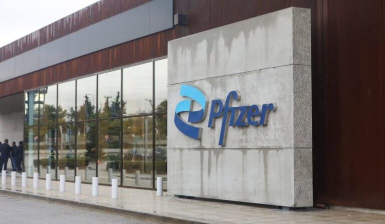 Η Βρετανία ενέκρινε το χάπι «Paxlovid» της Pfizer για τον κορονοϊό