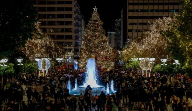Κορονοϊός: 77 νεκροί και 683 διασωληνωμένοι – 4.801 νέα κρούσματα