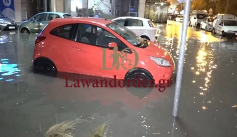 Κακοκαιρία στην Αθήνα: Πλημμύρισαν οι δρόμοι από την ισχυρή βροχόπτωση (βίντεο)