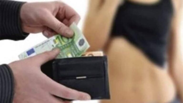 Πάρτι με όργια και σαμπάνιες στα χρόνια του κορονοϊού!