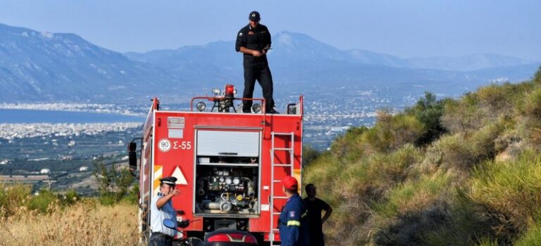Οριοθετήθηκε η πυρκαγιά σε ελαιώνες στην Αργολίδα