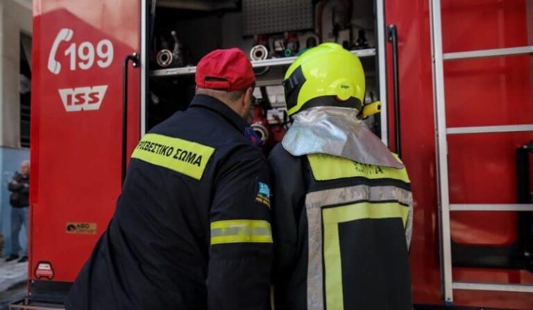 Σαλαμίνα: Φωτιά σε άδεια μονοκατοικία