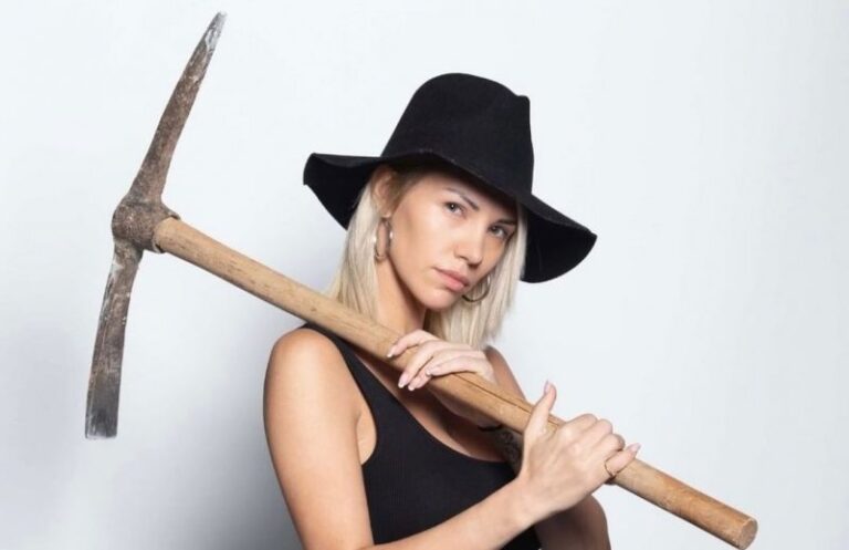 Η Φάρμα: Η Σάσα Μπάστα αποχώρησε με το «καλημέρα» – Τι θα δούμε στην πρεμιέρα (βίντεο)