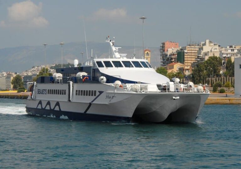 Μηχανική βλάβη στο Sifnos jet – Ταλαιπωρία για τους 213 επιβάτες