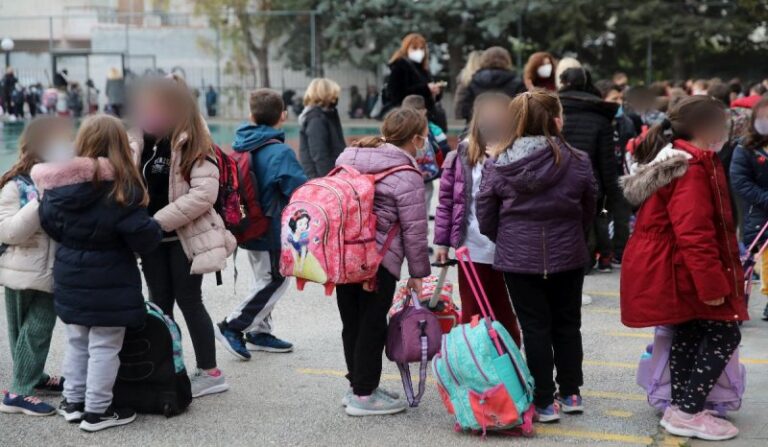 Ρόδος: Συνελήφθησαν αρνητές γονείς ενός 4χρονου – Δεν έστελναν το παιδί στο νηπιαγωγείο