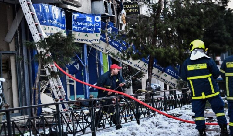 Πυρκαγιές σε κτίρια σε Αθήνα, Λήμνο, Πάτρα, Λευκάδα