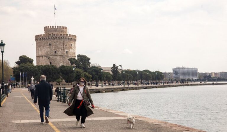 Φόβοι για κορονοπάρτι στη Θεσσαλονίκη: Ρεβεγιόν σε Airbnb – Στο 100% η πληρότητα