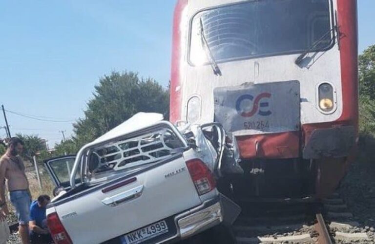 Τραγωδία στα Διαβατά: Νεκρή έγκυος γυναίκα σε σύγκρουση τρένου με ΙΧ (Εικόνες + Βίντεο)