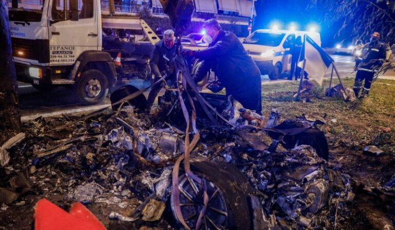 Τροχαίο στη Βούλα: «Με προσπέρασε σαν να γινόταν σεισμός» – Σοκάρουν οι αυτόπτες μάρτυρες (εικόνες & βίντεο)