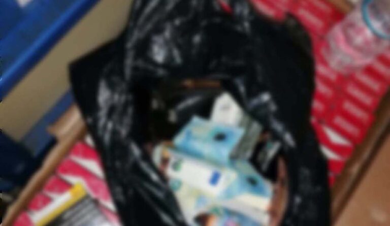 Θεσσαλονίκη: Έκρυβαν πάνω από 15.000 λαθραία πακέτα τσιγάρα και συσκευασίες καπνού σε υπόγειο πολυκατοικίας (εικόνες)