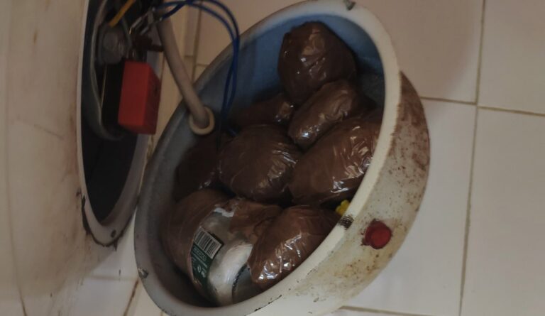 Ρέθυμνο: Τον έπιασαν για διακίνηση ναρκωτικών – Είχε κρύψει την κοκαΐνη στον θερμοσίφωνα! (εικόνες & βίντεο)