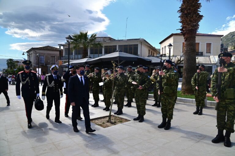 Ο Χαρδαλιάς παρευρέθηκε στις εκδηλώσεις για την επέτειο απελευθέρωσης του Κάστρου των Σαλώνων στην Άμφισσα (εικόνες)