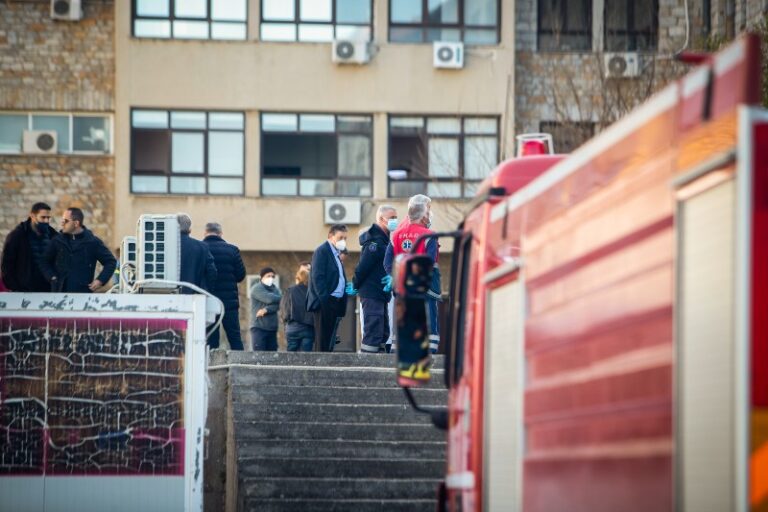 Θεσσαλονίκη – Φωτιά στο νοσοκομείο Παπανικολάου: «Έβλεπα τον ασθενή να καίγεται»