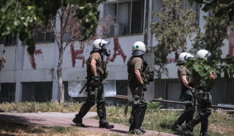 Τραυματίστηκε αστυνομικός στα επεισόδια εντός του ΑΠΘ