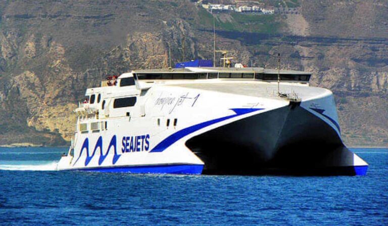 Σέριφος: Μηχανική βλάβη στο Champion Jet 1 – Εκτελεί δρομολόγιο από τον Πειραιά