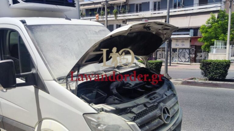 Φωτιά σε φορτηγό στο Γαλάτσι (βίντεο & εικόνα)