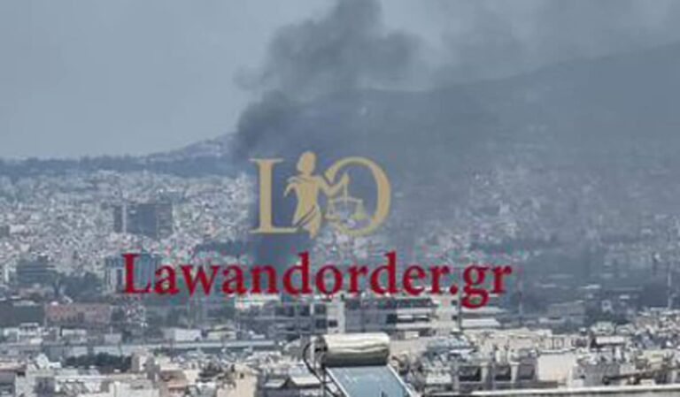 Υπό έλεγχο η φωτιά σε αποθήκη με πλαστικά στην Αθήνα (εικόνες & βίντεο)