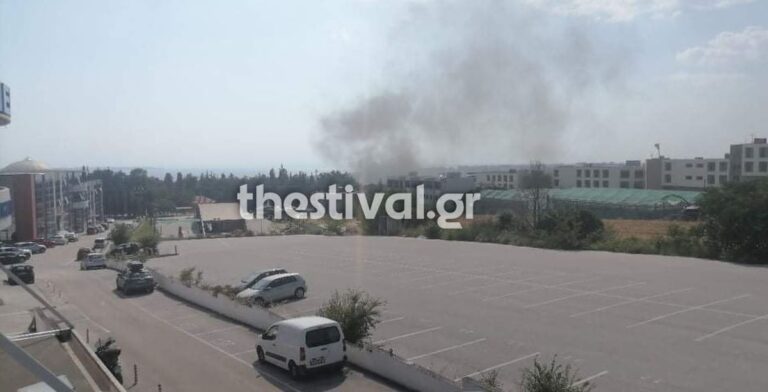 Φωτιά σε συνεργείο στη Θεσσαλονίκη