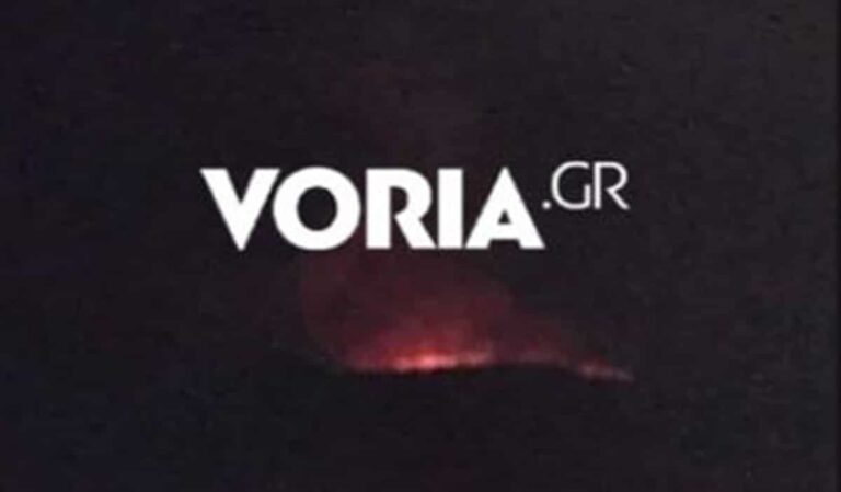 Mαίνεται η φωτιά στο Άγιο Όρος – Ενισχύθηκαν οι πυροσβεστικές δυνάμεις