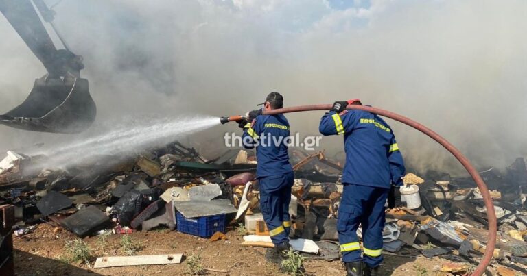 Φωτιά σε μάντρα στη Θεσσαλονίκη