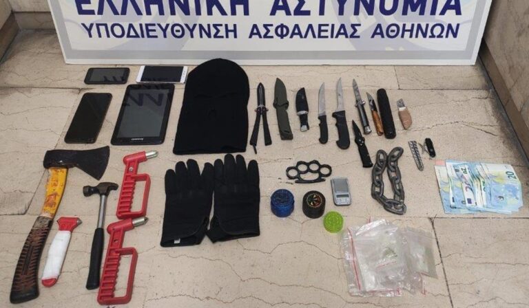 Στα χέρια της ΕΛΑΣ άλλα δύο μέλη της συμμορίας των ανηλίκων που έσπερναν τον τρόμο στο Παγκράτι και τον Βύρωνα