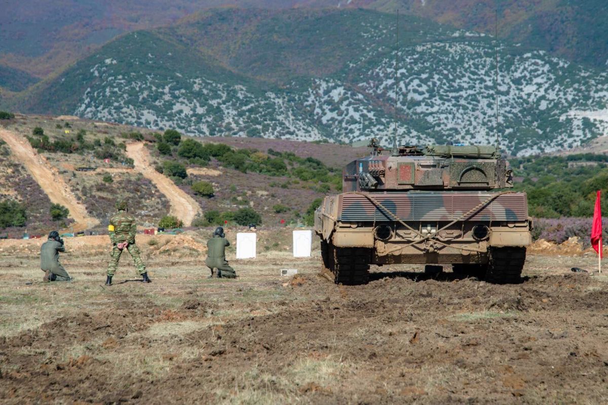 Τεθωρακισμένο όχημα του Ελληνικού Στρατού στην Ελλάδα