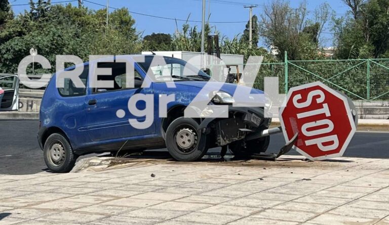 Νέο απίστευτο τροχαίο στο Ηράκλειο: Αυτοκίνητο «καβάλησε» πινακίδα (εικόνες)