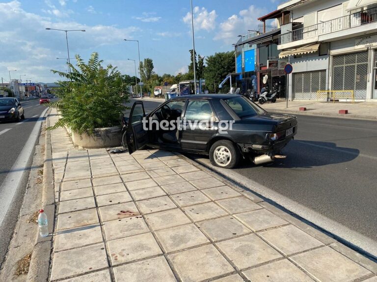 Θεσσαλονίκη: Τροχαίο με τραυματία στην Σταυρούπολη – Αυτοκίνητο «καρφώθηκε» σε γλάστρα