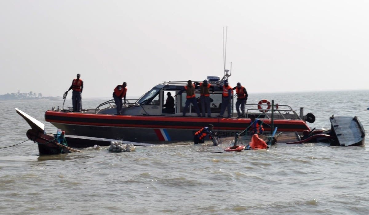 bangladesh boat sinks 25 9 2022