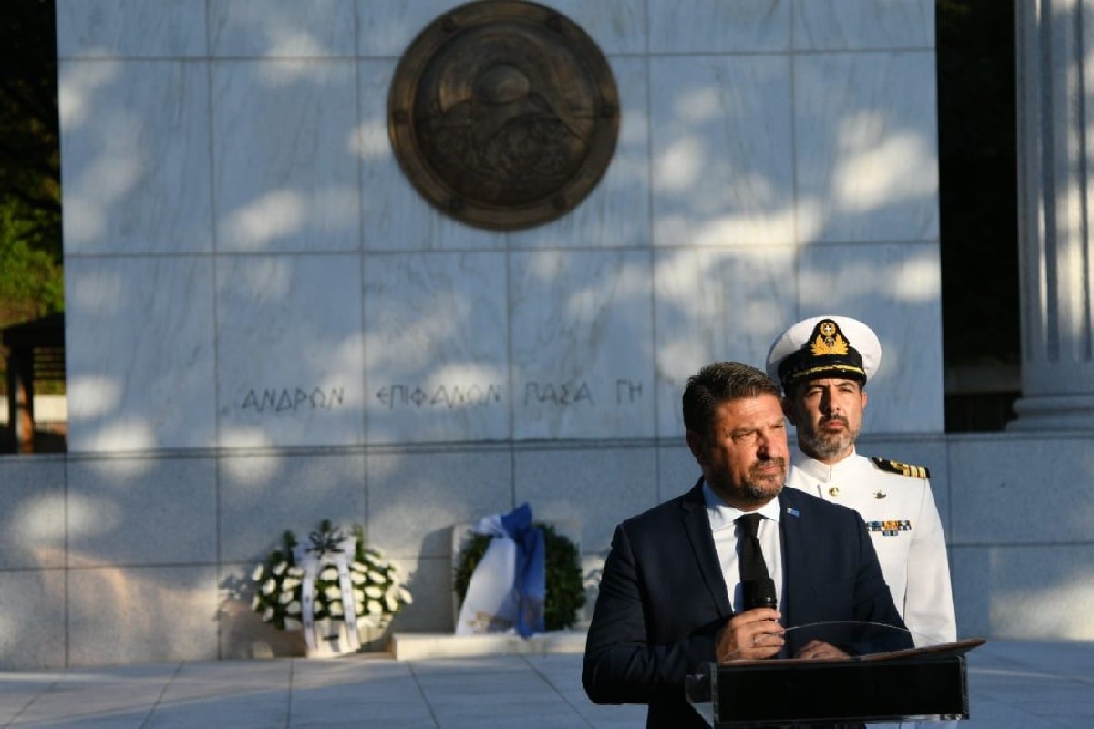 Στα εγκαίνια του νέου μνημείου Ελλήνων Πεσόντων στον πόλεμο της Κορέας ο Νίκος Χαρδαλιάς