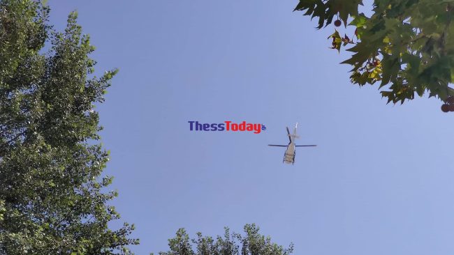 ελικόπτερο της ελασ στον ουρανό της θεσσαλονίκης