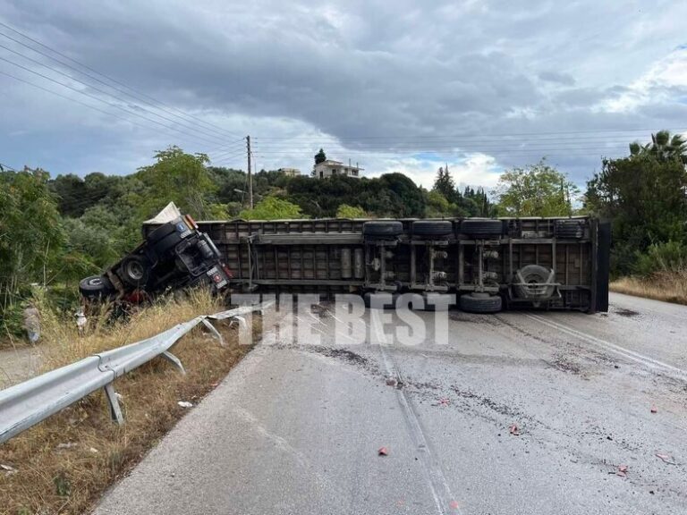 Τροχαίο-σοκ στην Εθνικό Οδό στην Πατρών-Πύργου: Συγκρούστηκε φορτηγό με ΙΧ – «Δίπλωσε» η νταλίκα (εικόνες)