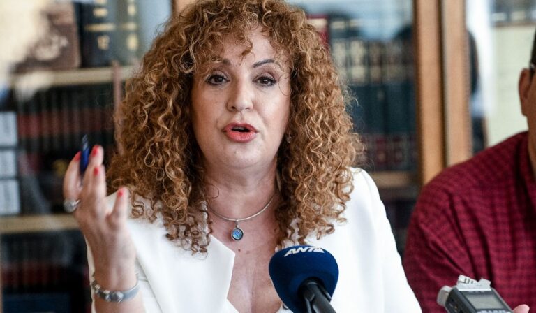 Trafficking στην Ηλιούπολη: «Η 21χρονη απειλείται και κινδυνεύει ενώ εγώ διώκομαι», καταγγέλλει η δικηγόρος της Αντωνία Λεγάκη