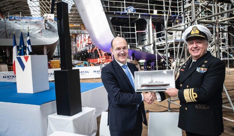 Ο αρχηγός ΓΕΝ επισκέφθηκε τη Γαλλία και βρέθηκε στην έκθεση «Euronaval 2022»