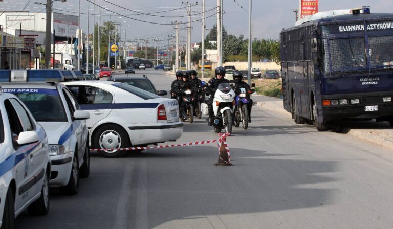 Χαλάνδρι: 15 συλλήψεις σε τέσσερις ημέρες στον καταυλισμό Ρομα – «Δεν υπάρχουν άβατα» λέει η ΕΛ.ΑΣ.