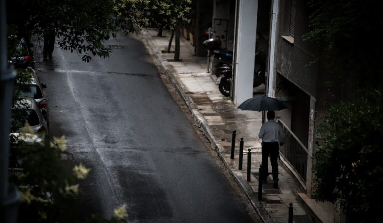 Κακοκαιρία: Αναβαθμίζεται σε κατηγορία 4 – Ποιες περιοχές θα «χτυπηθούν» με έντονες βροχές και καταιγίδες