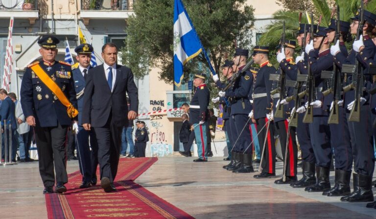 Ο Παναγιωτόπουλος βρέθηκε στις εκδηλώσεις για τα 100 χρόνια από την απελευθέρωση της Θεσσαλονίκης (εικόνες)