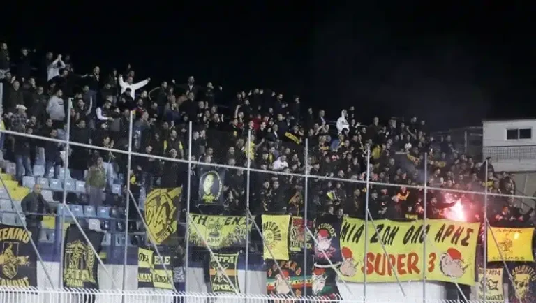 Η στιγμή της επίθεσης με πιστόλι φωτοβολίδων ευθείας βολής στο Περιστέρι! (βίντεο)