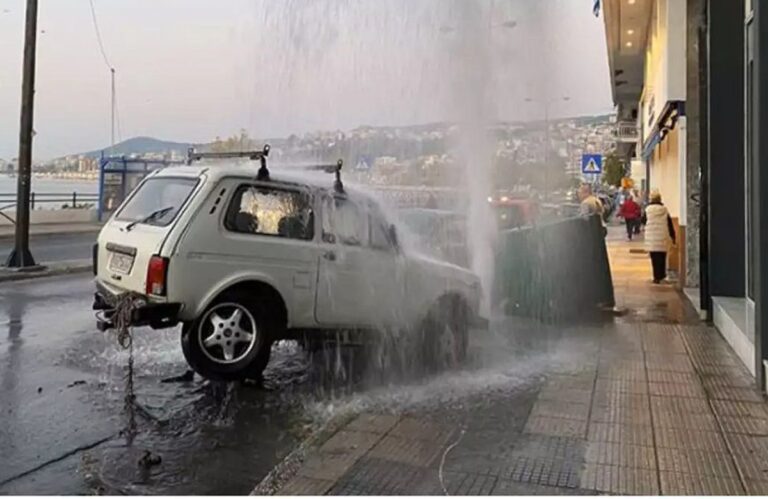 Καβάλα: Τζιπ σε… έξαλλη πορεία έπεσε πάνω σε κάδο και πυροσβεστικό κρουνό (βίντεο)