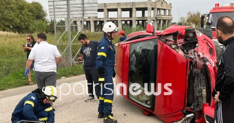 Πύργος: Σοβαρό τροχαίο σε διασταύρωση – Η οδηγός βγήκε εκτός πορείας, εγκλωβίστηκε μέσα στο ΙΧ της (εικόνες)