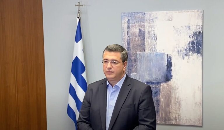 Τζιτζικώστας: «Δεν θα δεχτώ ποτέ προσβολή των Ελλήνων» (βίντεο)