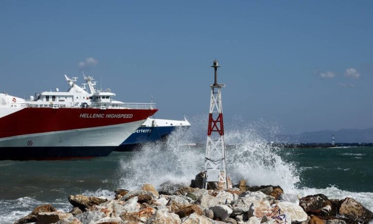 Άρση του απαγορευτικού απόπλου στη Φολέγανδρο