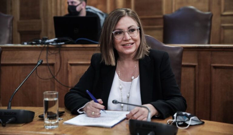 Μαρία Σπυράκη: «Σήμερα θα ζητήσω την αναστολή της κομματικής μου ιδιότητας»
