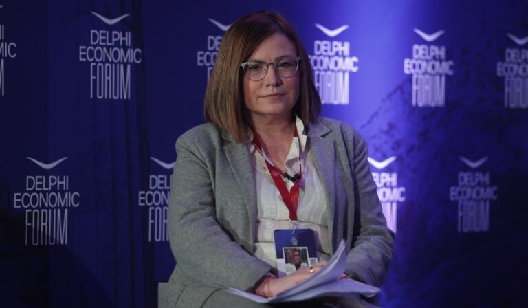 Έτοιμη να στραφεί νομικά η Μαρία Σπυράκη εναντίον του συνεργάτη της