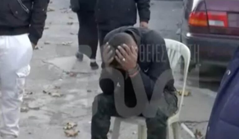 Βίντεο – γροθιά στο στομάχι: Η στιγμή που ο πατέρας του 16χρονου Ρομά μαθαίνει πως ο γιος του είναι νεκρός